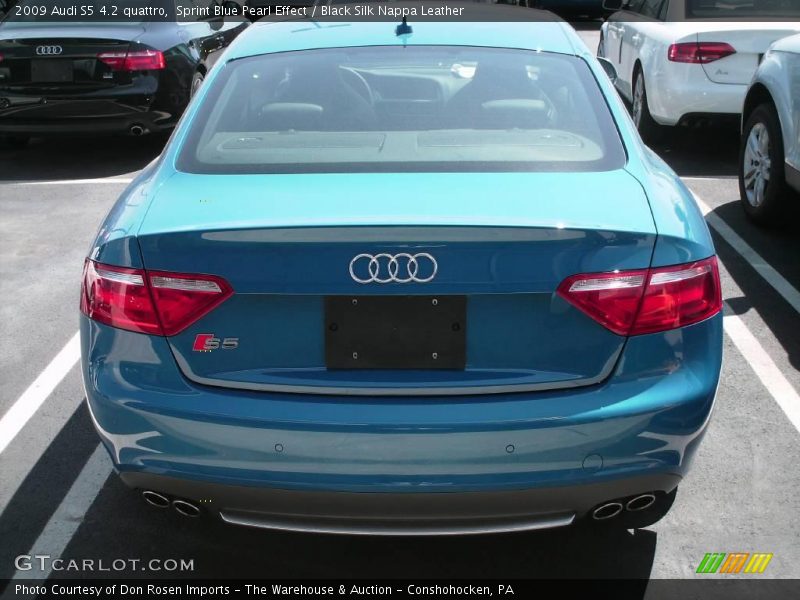 Sprint Blue Pearl Effect / Black Silk Nappa Leather 2009 Audi S5 4.2 quattro