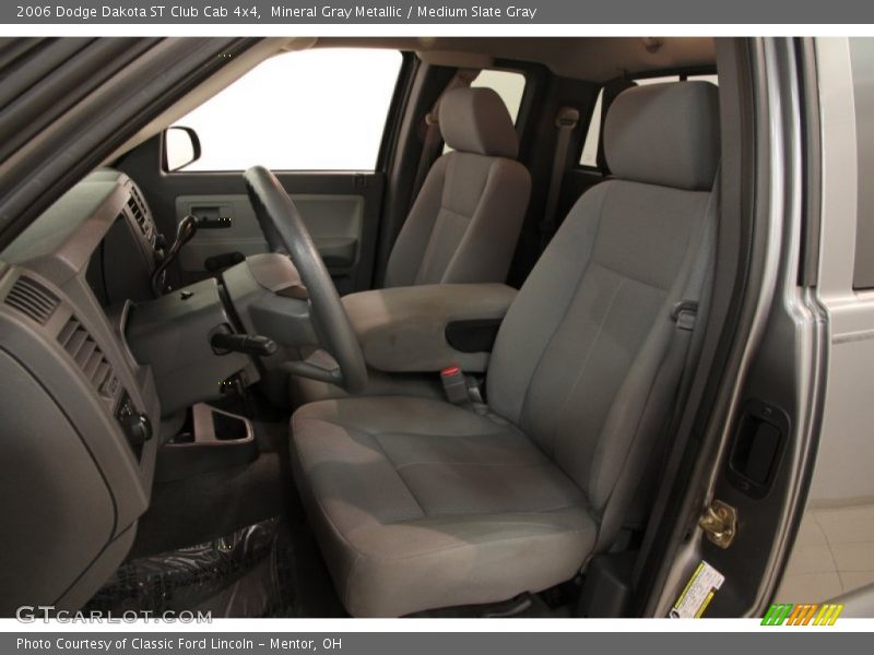Front Seat of 2006 Dakota ST Club Cab 4x4