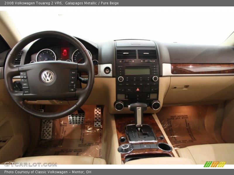 Dashboard of 2008 Touareg 2 VR6