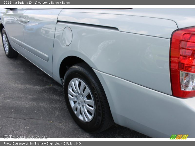 Silverstone Beige / Beige 2012 Kia Sedona LX