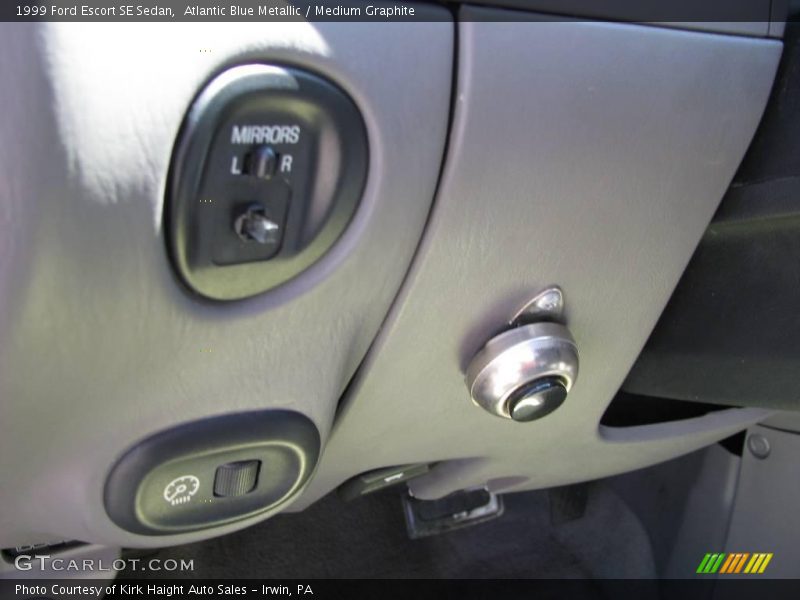 Atlantic Blue Metallic / Medium Graphite 1999 Ford Escort SE Sedan