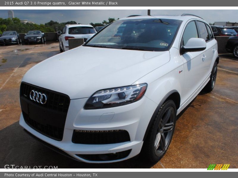 Front 3/4 View of 2015 Q7 3.0 Prestige quattro