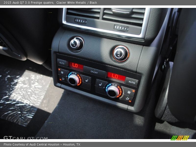 Glacier White Metallic / Black 2015 Audi Q7 3.0 Prestige quattro