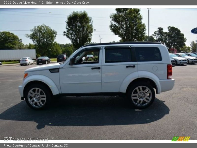 Bright White / Dark Slate Gray 2011 Dodge Nitro Heat 4.0
