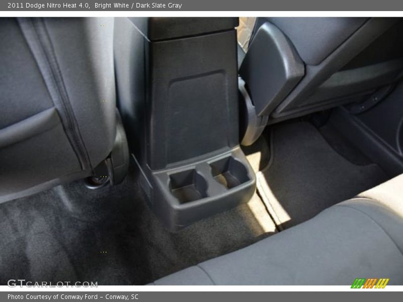 Bright White / Dark Slate Gray 2011 Dodge Nitro Heat 4.0