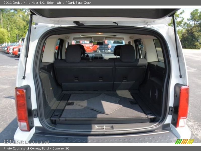 Bright White / Dark Slate Gray 2011 Dodge Nitro Heat 4.0