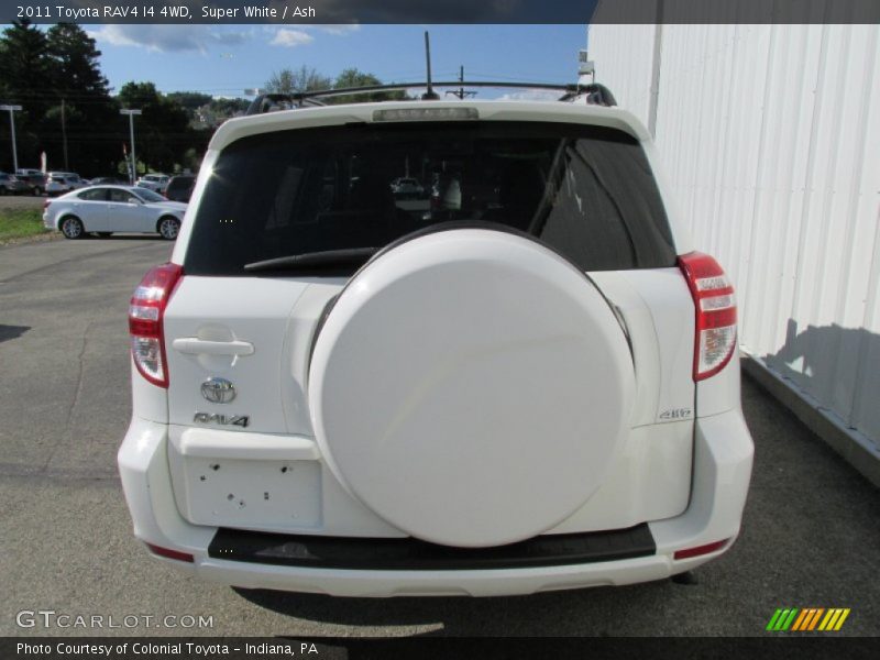 Super White / Ash 2011 Toyota RAV4 I4 4WD
