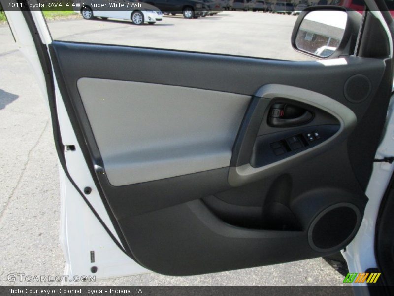 Super White / Ash 2011 Toyota RAV4 I4 4WD