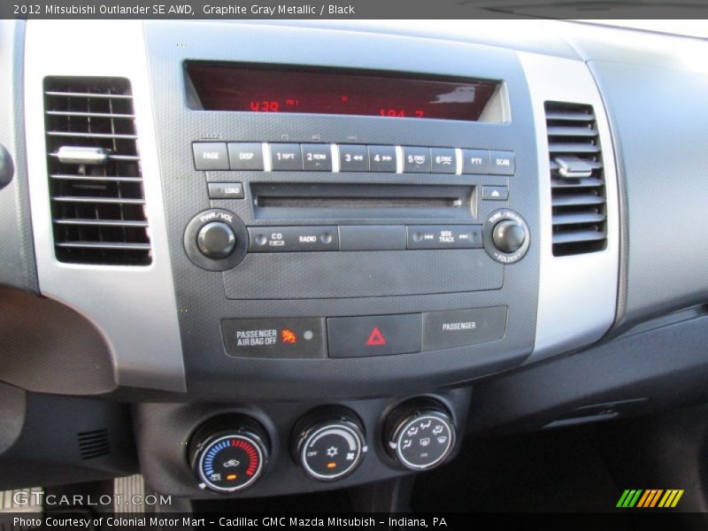 Controls of 2012 Outlander SE AWD