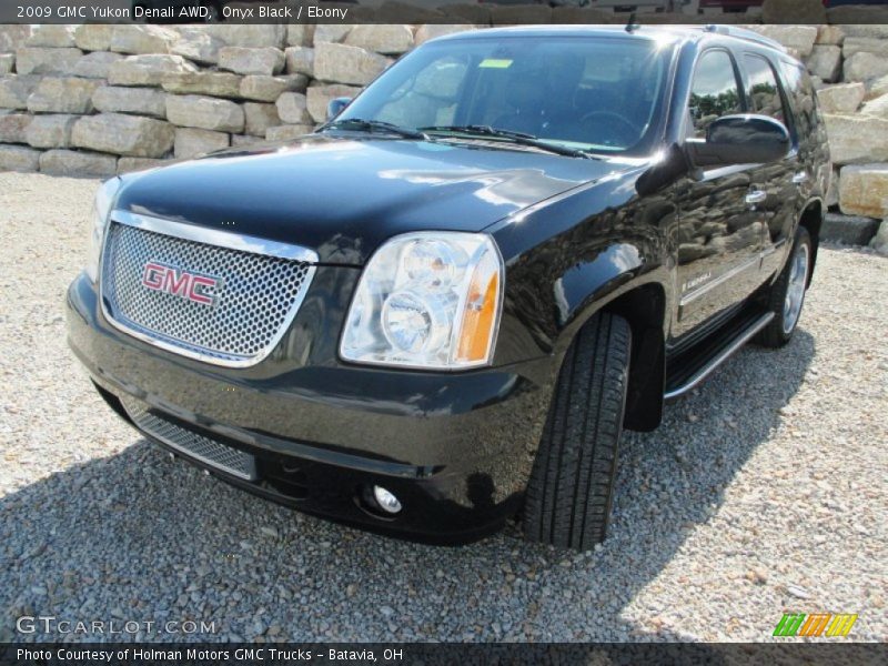 Onyx Black / Ebony 2009 GMC Yukon Denali AWD