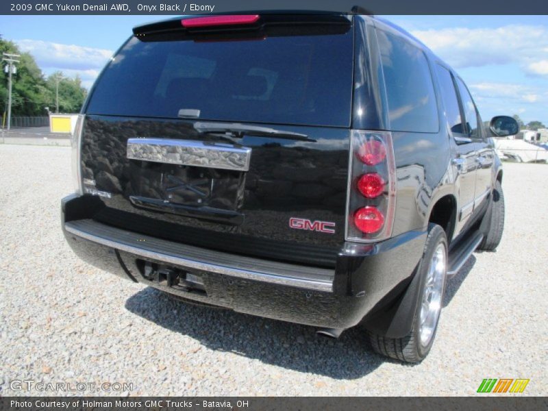 Onyx Black / Ebony 2009 GMC Yukon Denali AWD