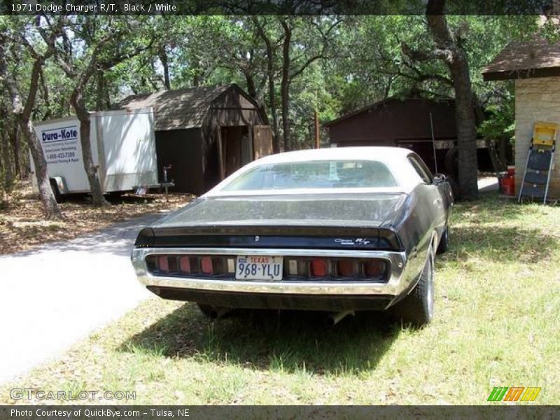 Black / White 1971 Dodge Charger R/T