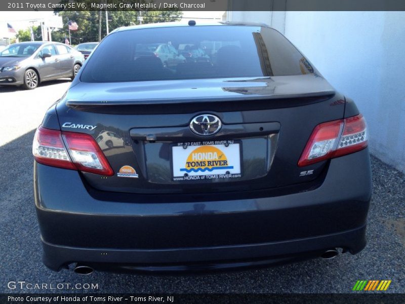 Magnetic Gray Metallic / Dark Charcoal 2011 Toyota Camry SE V6