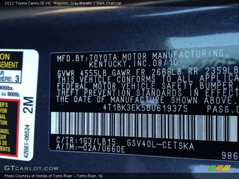 Magnetic Gray Metallic / Dark Charcoal 2011 Toyota Camry SE V6