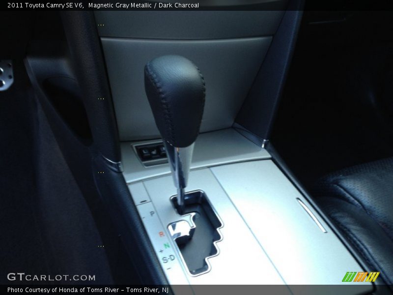 Magnetic Gray Metallic / Dark Charcoal 2011 Toyota Camry SE V6