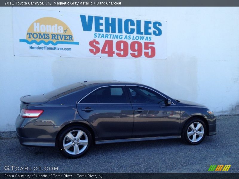 Magnetic Gray Metallic / Dark Charcoal 2011 Toyota Camry SE V6