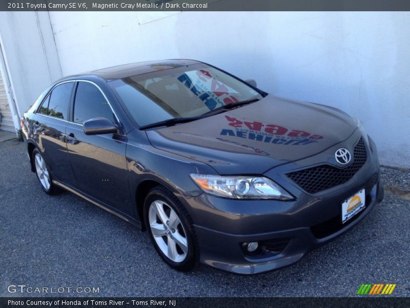 Magnetic Gray Metallic / Dark Charcoal 2011 Toyota Camry SE V6