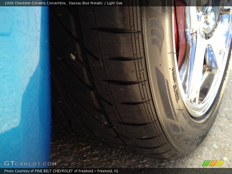 Nassau Blue Metallic / Light Oak 1999 Chevrolet Corvette Convertible