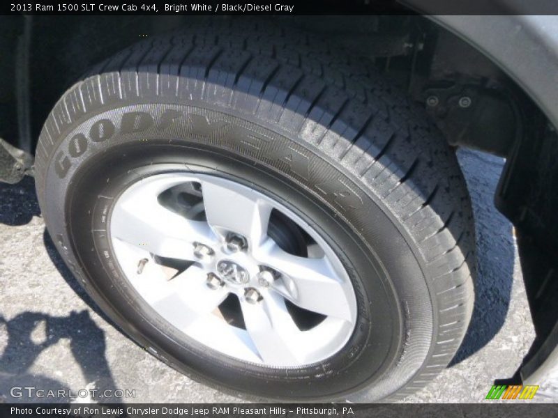 Bright White / Black/Diesel Gray 2013 Ram 1500 SLT Crew Cab 4x4