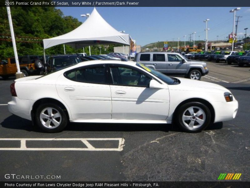 Ivory White / Parchment/Dark Pewter 2005 Pontiac Grand Prix GT Sedan