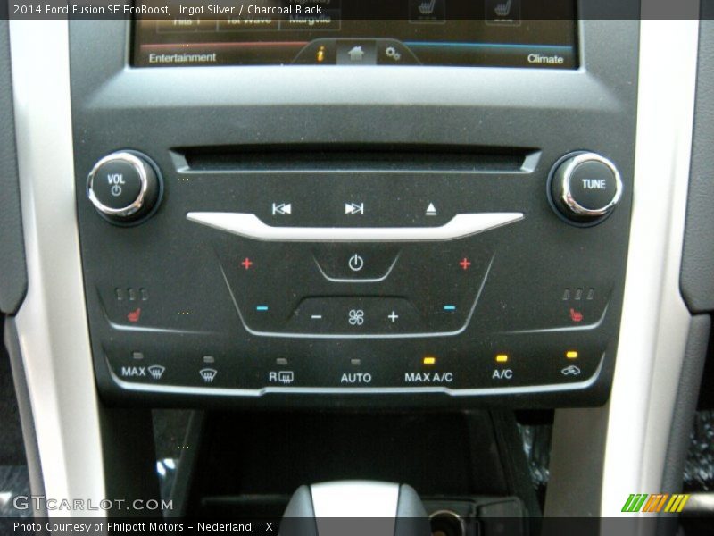 Ingot Silver / Charcoal Black 2014 Ford Fusion SE EcoBoost