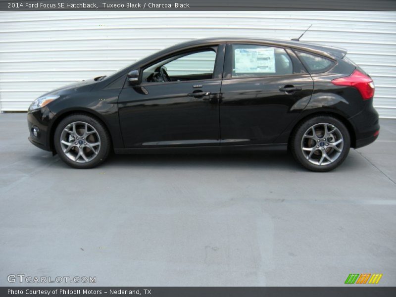 Tuxedo Black / Charcoal Black 2014 Ford Focus SE Hatchback