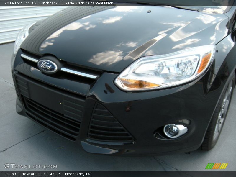 Tuxedo Black / Charcoal Black 2014 Ford Focus SE Hatchback