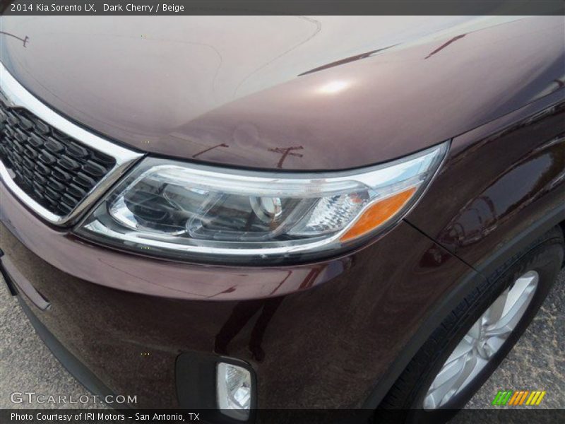 Dark Cherry / Beige 2014 Kia Sorento LX