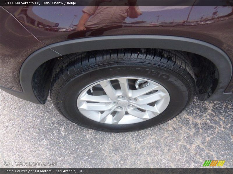 Dark Cherry / Beige 2014 Kia Sorento LX