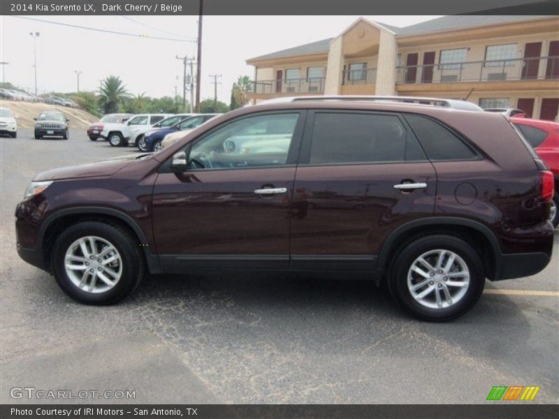 Dark Cherry / Beige 2014 Kia Sorento LX