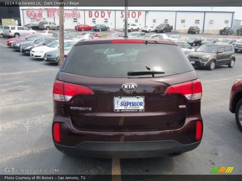 Dark Cherry / Beige 2014 Kia Sorento LX