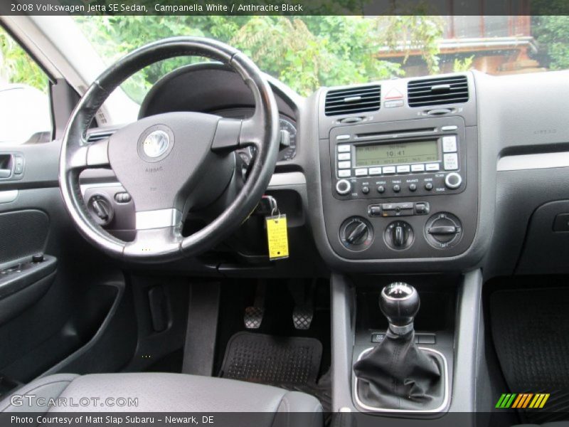 Campanella White / Anthracite Black 2008 Volkswagen Jetta SE Sedan