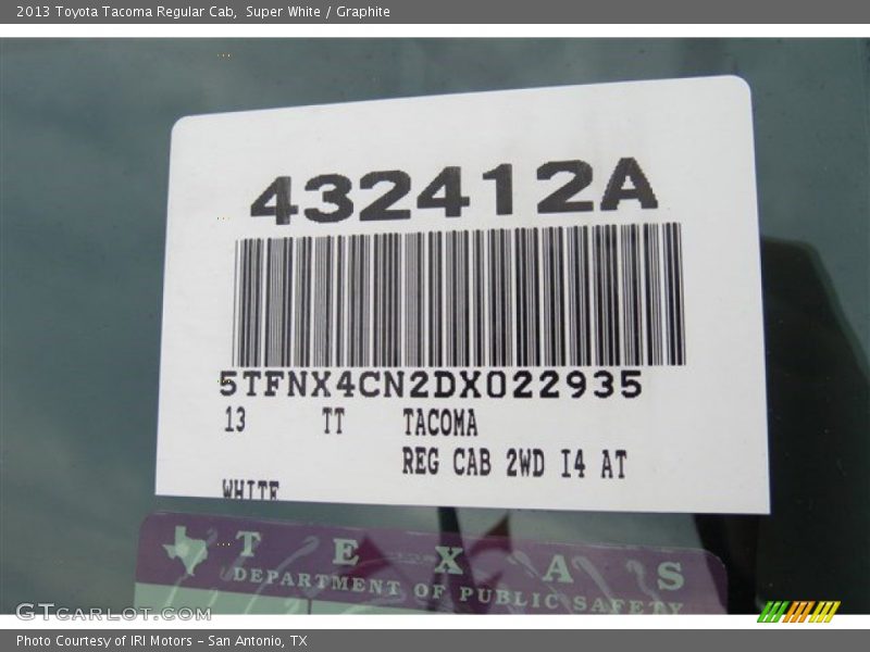 Super White / Graphite 2013 Toyota Tacoma Regular Cab