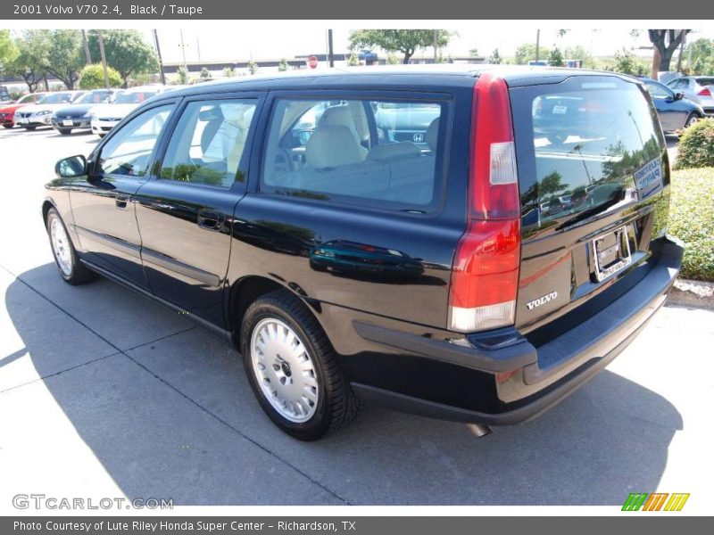 Black / Taupe 2001 Volvo V70 2.4