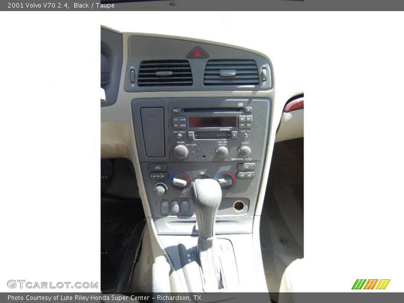 Black / Taupe 2001 Volvo V70 2.4