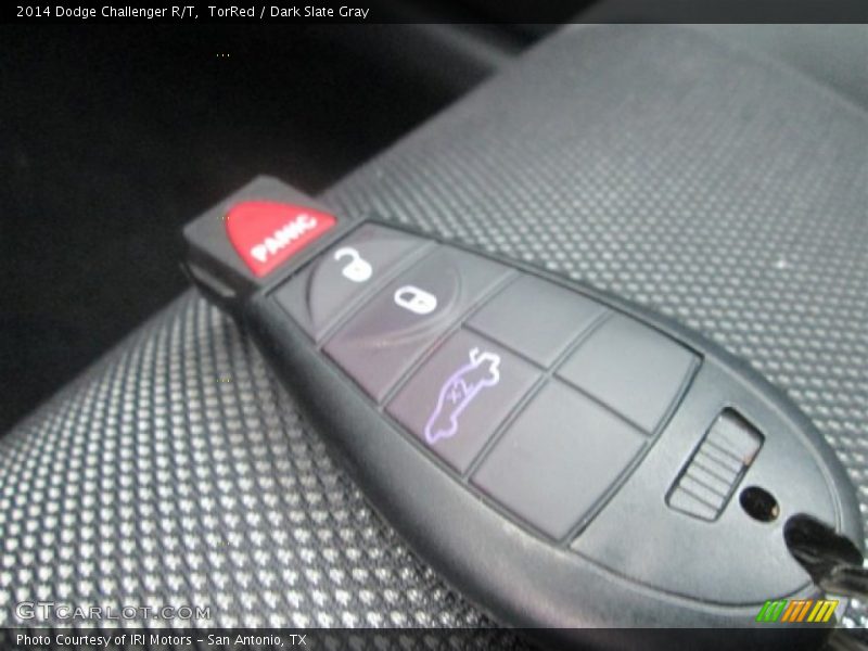 TorRed / Dark Slate Gray 2014 Dodge Challenger R/T
