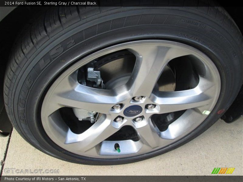 Sterling Gray / Charcoal Black 2014 Ford Fusion SE