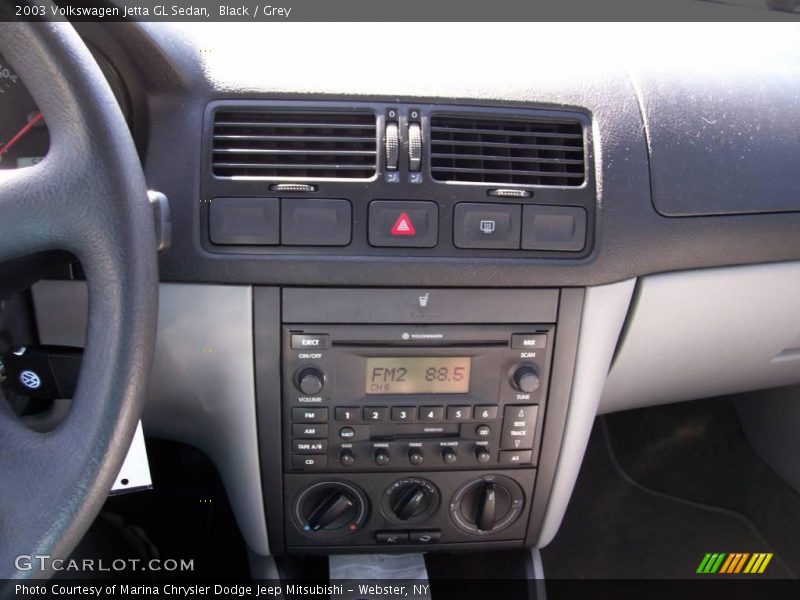 Black / Grey 2003 Volkswagen Jetta GL Sedan