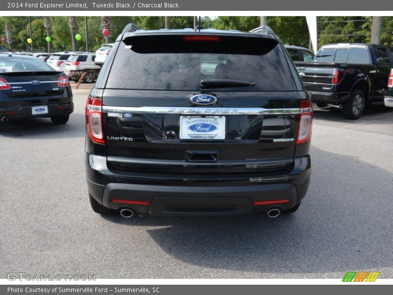 Tuxedo Black / Charcoal Black 2014 Ford Explorer Limited