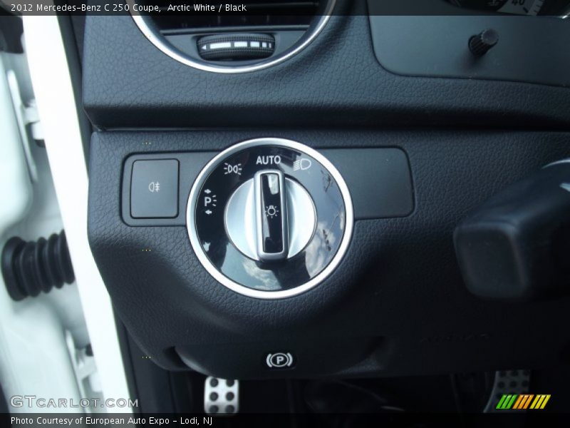 Arctic White / Black 2012 Mercedes-Benz C 250 Coupe