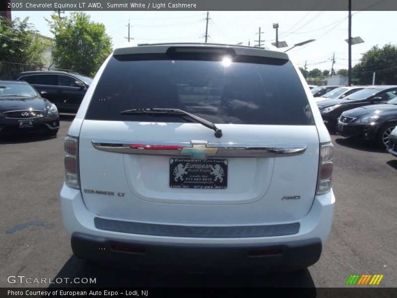 Summit White / Light Cashmere 2005 Chevrolet Equinox LT AWD