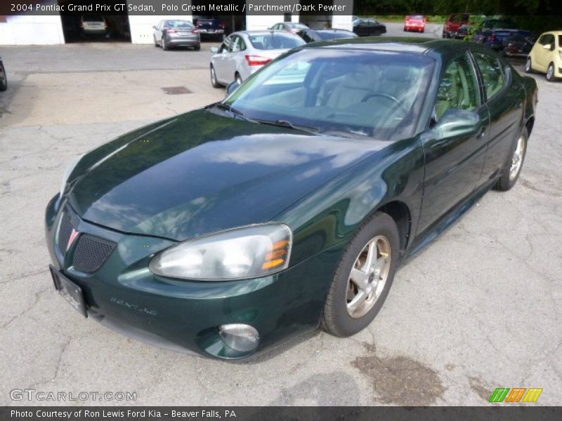 Front 3/4 View of 2004 Grand Prix GT Sedan