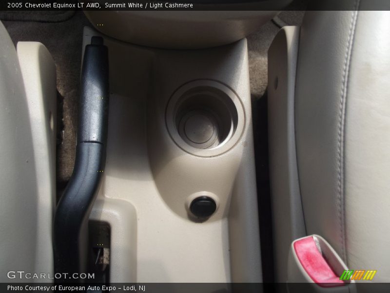 Summit White / Light Cashmere 2005 Chevrolet Equinox LT AWD
