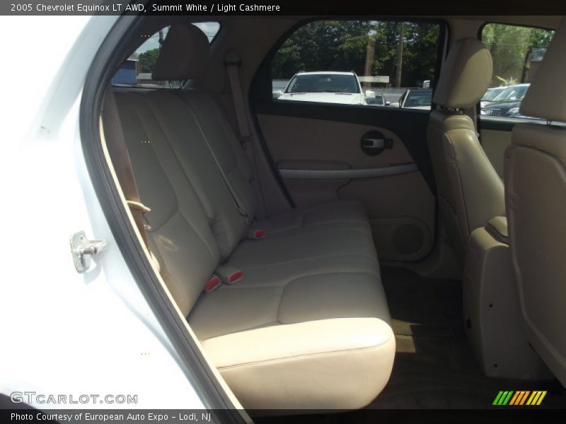 Summit White / Light Cashmere 2005 Chevrolet Equinox LT AWD