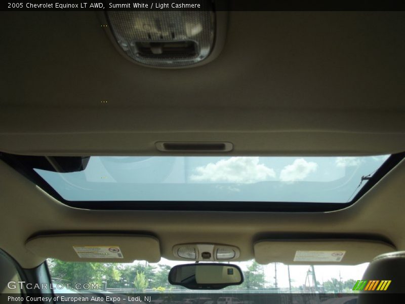 Summit White / Light Cashmere 2005 Chevrolet Equinox LT AWD