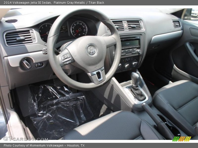 Platinum Gray Metallic / Titan Black 2014 Volkswagen Jetta SE Sedan