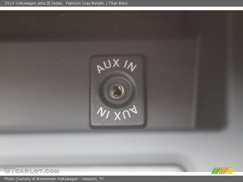 Platinum Gray Metallic / Titan Black 2014 Volkswagen Jetta SE Sedan