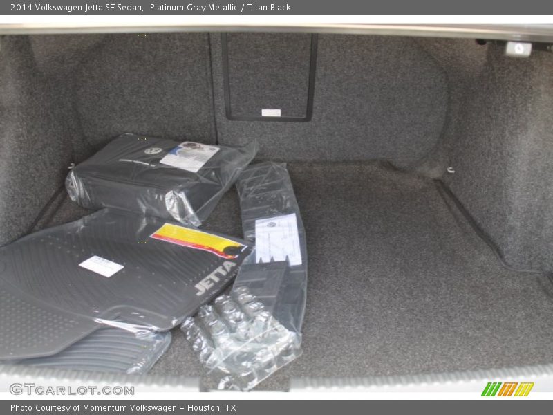Platinum Gray Metallic / Titan Black 2014 Volkswagen Jetta SE Sedan