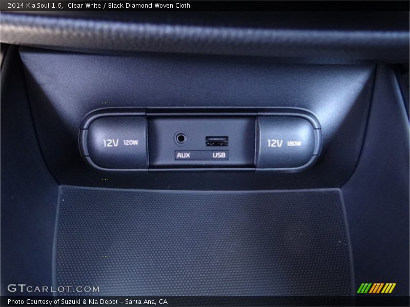 Clear White / Black Diamond Woven Cloth 2014 Kia Soul 1.6