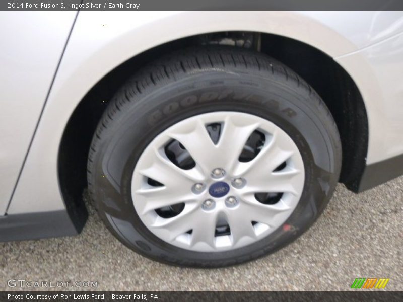Ingot Silver / Earth Gray 2014 Ford Fusion S